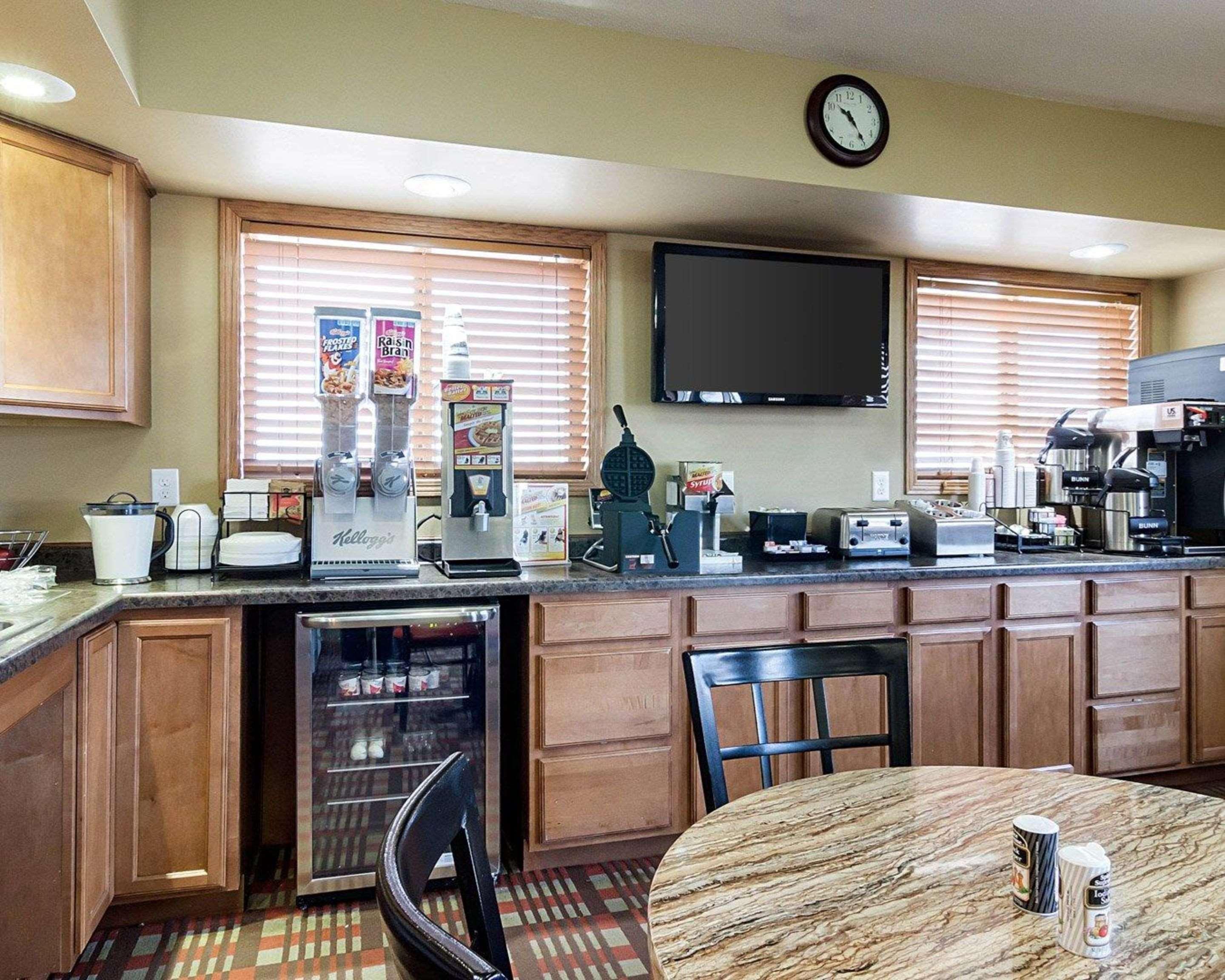 Econo Lodge Jamestown Kültér fotó