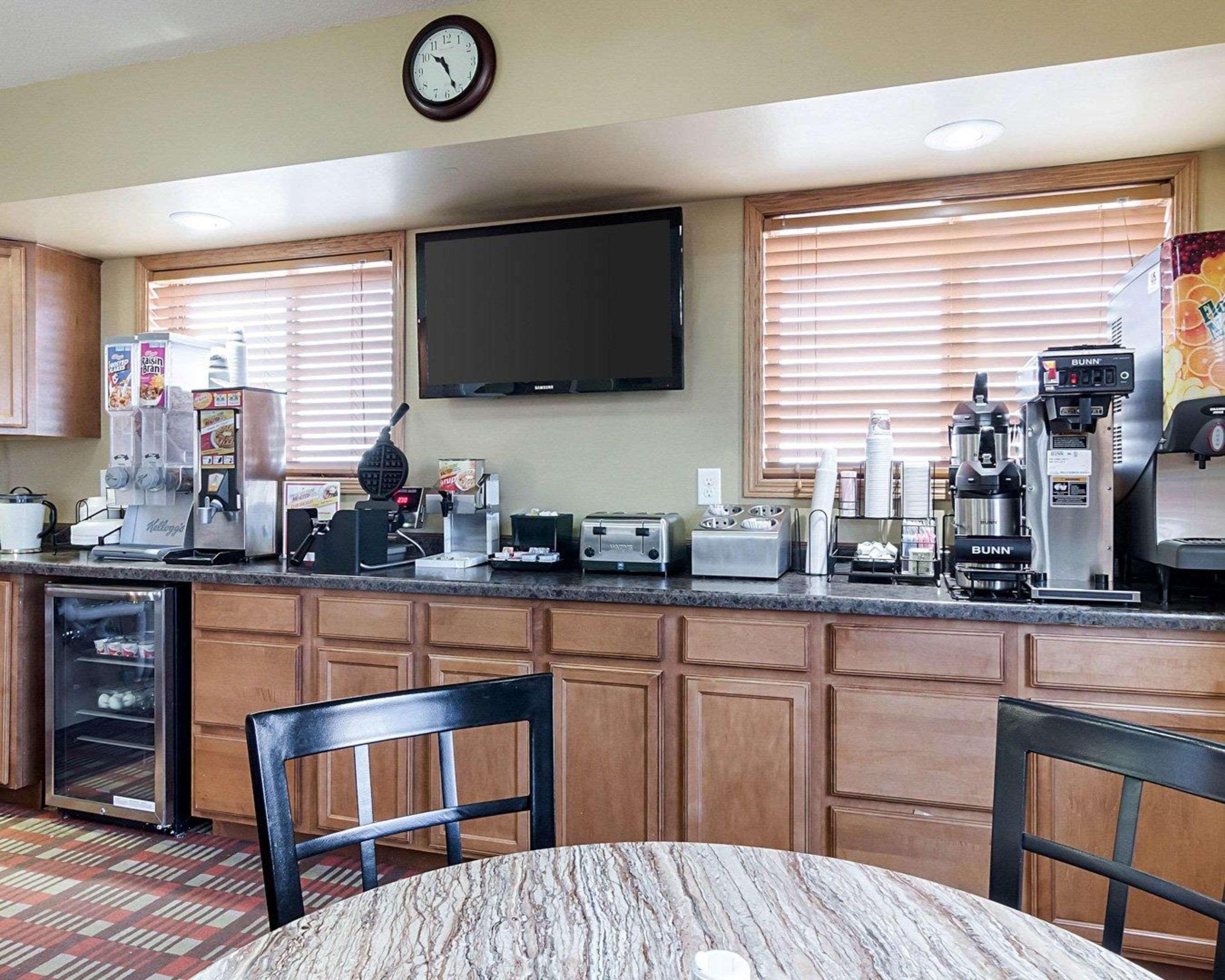 Econo Lodge Jamestown Kültér fotó