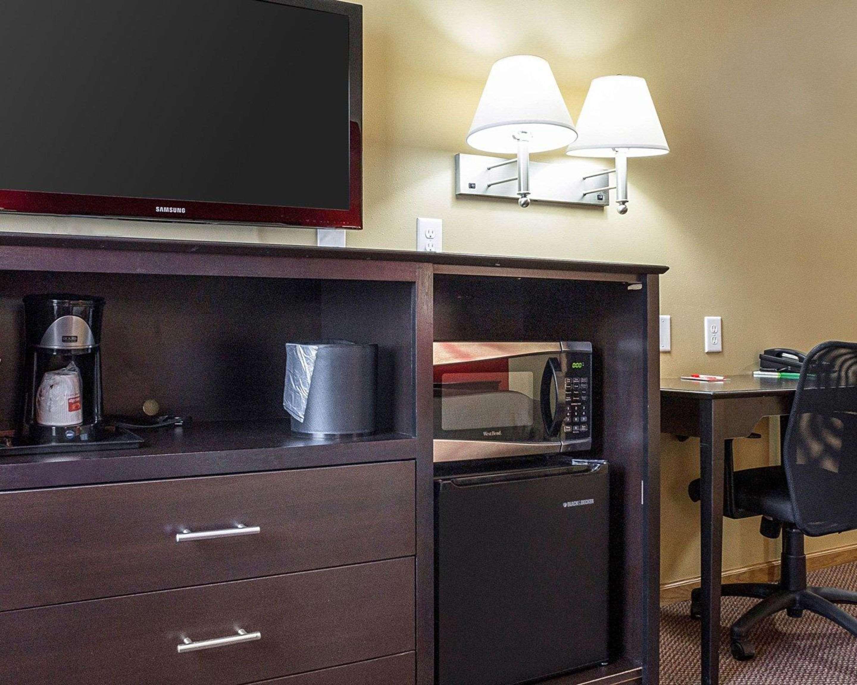 Econo Lodge Jamestown Kültér fotó